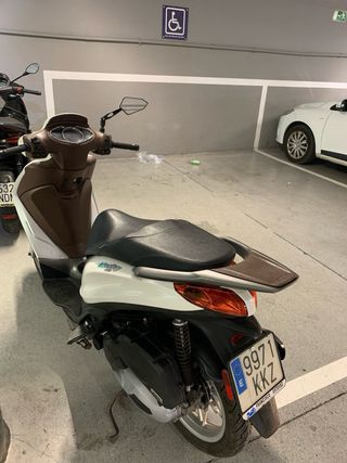 Scooter piaggio merdley 125