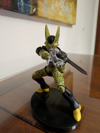 Figura Dragon Ball célula