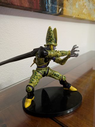 Figura Dragon Ball célula