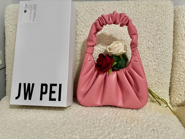 Bolso JW PEI rosa