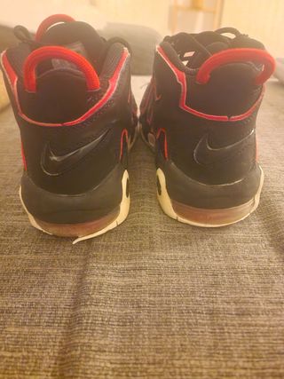 Zapatillas Nike Air More Uptempo
Talla 37,5
