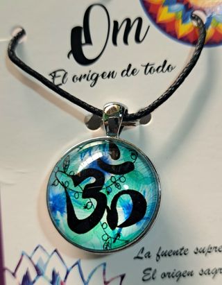 PRECIOSO COLGANTE AMULETO CON EL SÍMBOLO OM