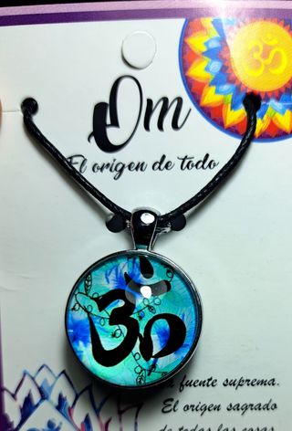 PRECIOSO COLGANTE AMULETO CON EL SÍMBOLO OM
