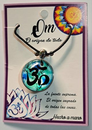 PRECIOSO COLGANTE AMULETO CON EL SÍMBOLO OM