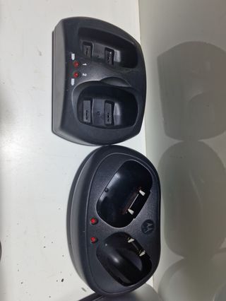 Walkie Talkie + basi Motorola TLKR-T5
