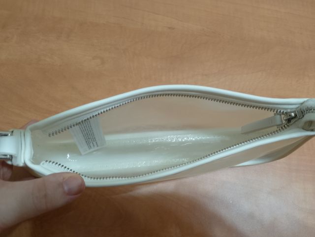 Bolso blanco semi transparente