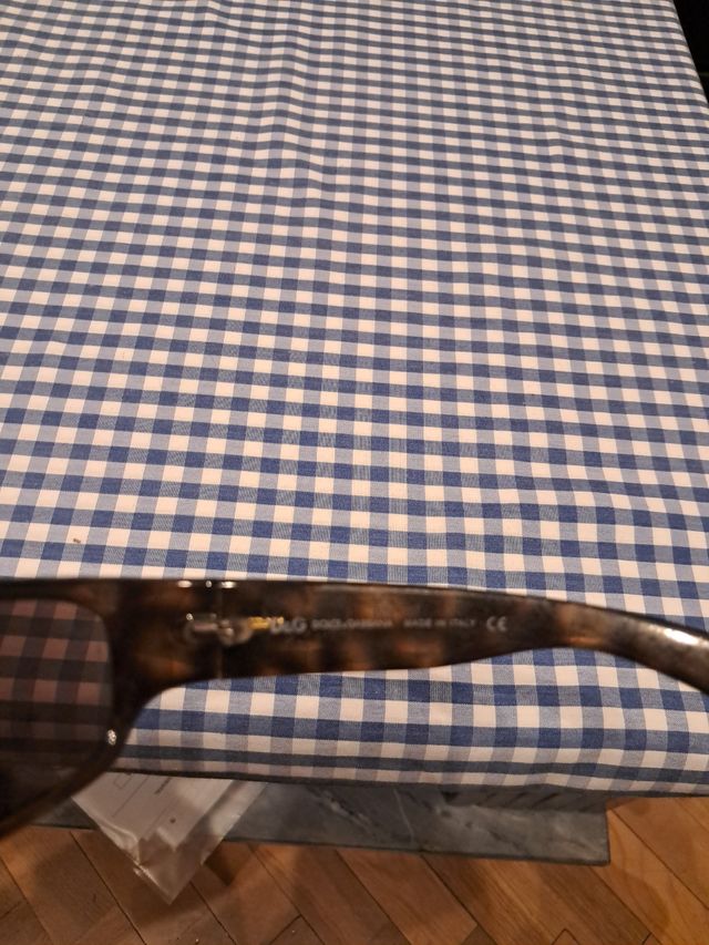 Gafas sol marrones Dolce Gabana.