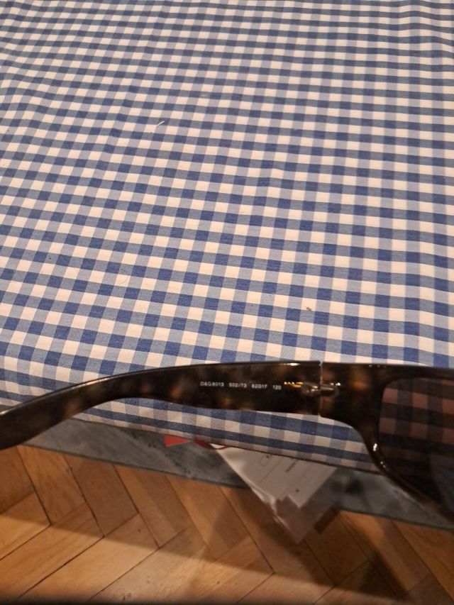 Gafas sol marrones Dolce Gabana.