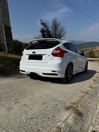 Ford Focus ST 250CV 2013 – Full extras
