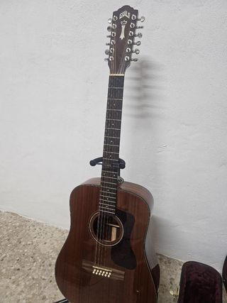 Guitarra Guild 12 cuerdas 
Guild 1212 E
