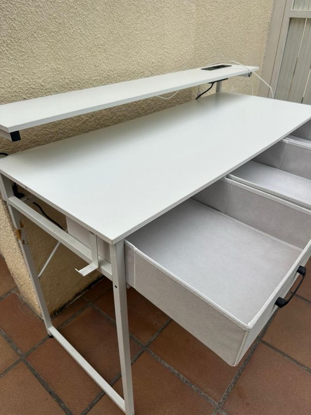 Escritorio blanco metal 3 cajones de tejido