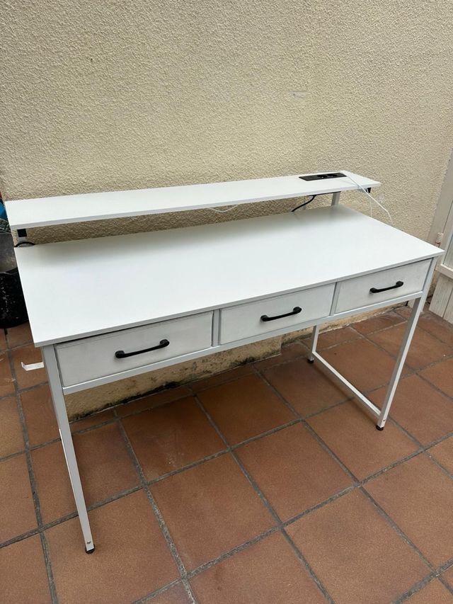 Escritorio blanco metal 3 cajones de tejido
