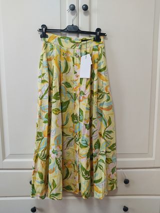 Falda Zara lino floral