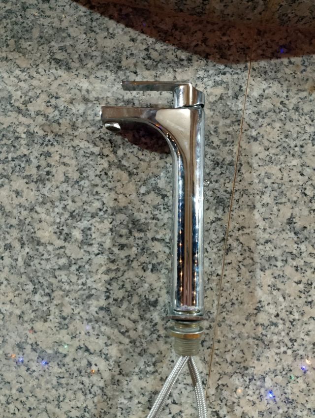 Grifo Teka alto - Baño