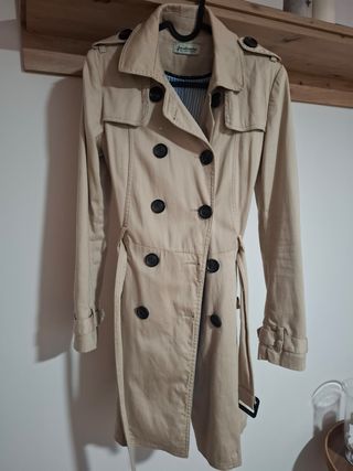 Gabardina beige Stradivarius