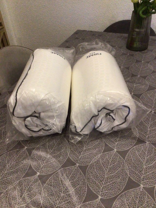 2 Almohadas FIRME Blancas