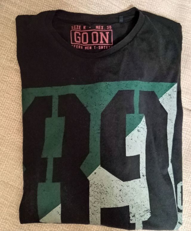 2 Camisetas M Go On & Springfield