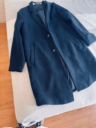 Gabardina azul invierno