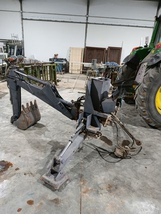 Vendo Retroexcavadora para tractor