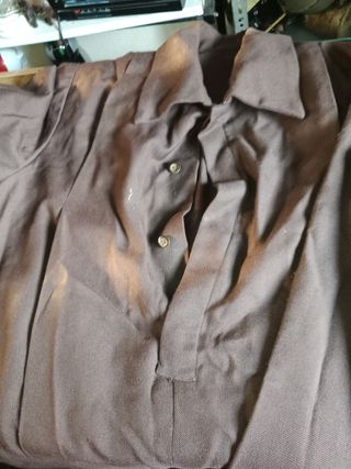 Ropa procesión marrón