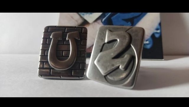 Anelli U2 - Copertina Acthung Baby