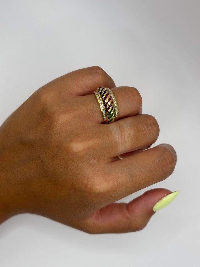 Anillo oro amarillo 18k zafiro rubí esmeralda