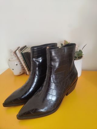 Botines negros Cortefiel - Piel cocodrilo