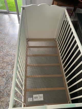 Cuna bebé blanca con colchón