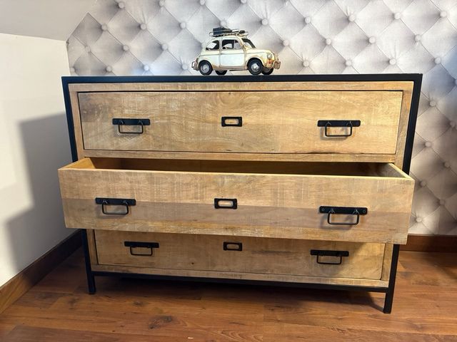 Fabbricazione di cassettiere industriali  Può essere spostato!