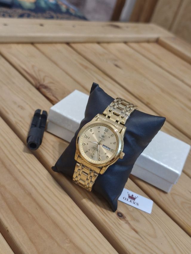 Reloj OLEVS dorado para hombre