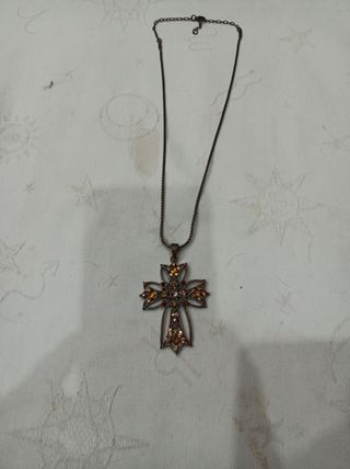 Collar Cruz Dorado con Pedreria