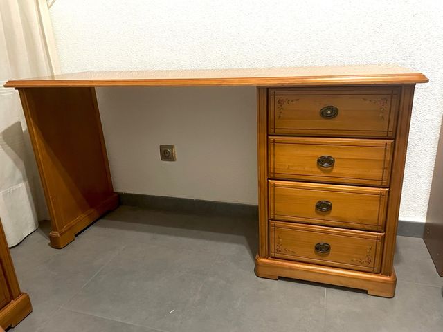Escritorio madera pino - 4 cajones