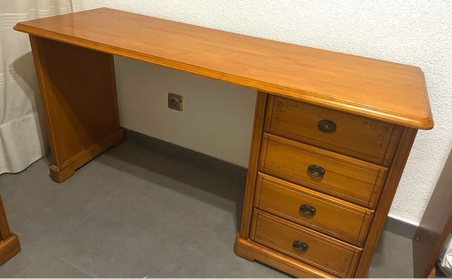 Escritorio madera pino - 4 cajones
