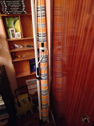Toldo para balcon naranja y blanco