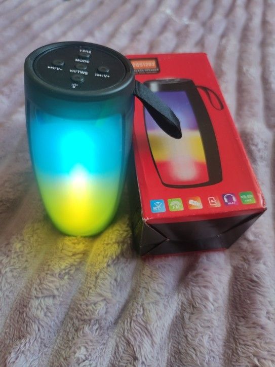 Altavoz Bluetooth Portátil con Luz