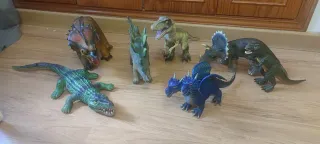 6 Dinosaurios y Cocodrilo de Juguete