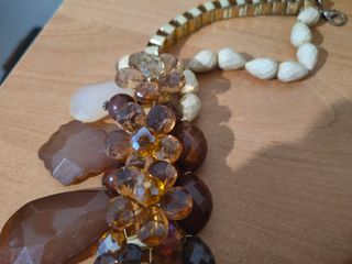 Collana marrone e beige