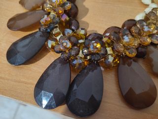 Collana marrone e beige