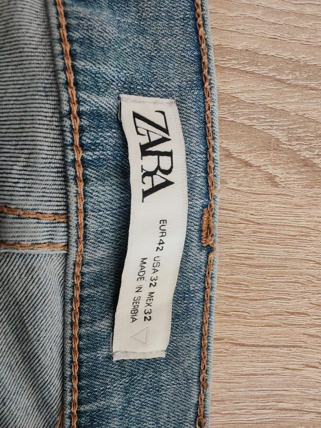 Vaqueros Zara - Talla L (42-44)