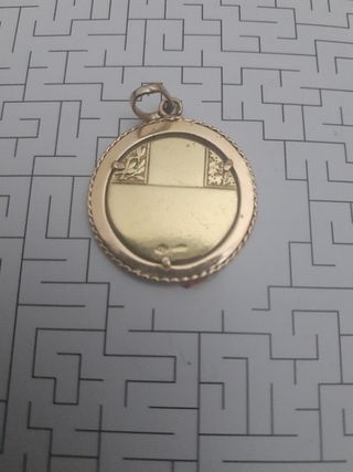 Medaglia oro 18k( handmade Damiano Damiani).750'