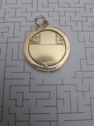 Medaglia oro 18k( handmade Damiano Damiani).750'