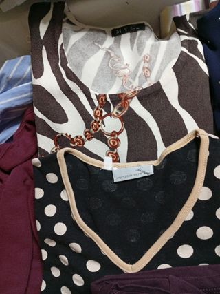 6 prendas: jerséis y camisetas lo