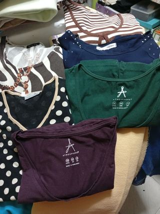 6 prendas: jerséis y camisetas lo
