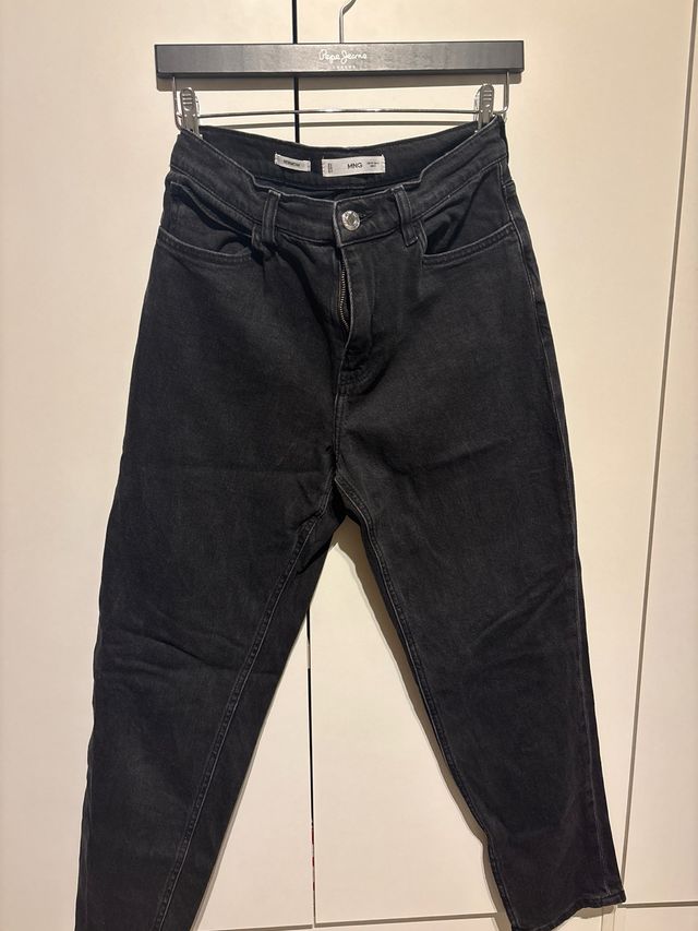 Jeans Newmom tiro alto de Mango