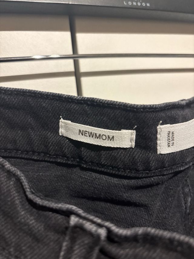 Jeans Newmom tiro alto de Mango