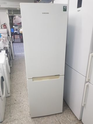 Nevera neofrost marca Samsung 1.79m con garantía 