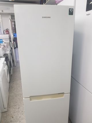 Nevera neofrost marca Samsung 1.79m con garantía 