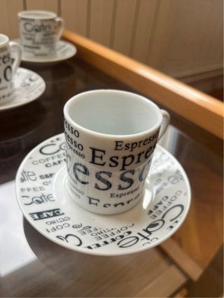 Juego 8 tazas café - Porcelana