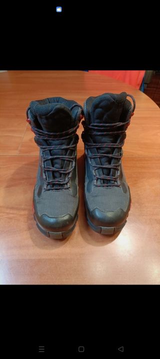 Botas Salomon GTX 40 2/3