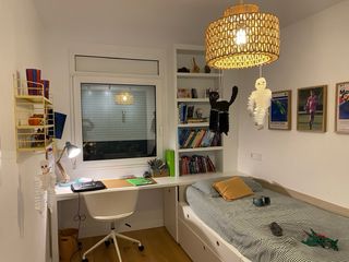 Silla escritorio blanca y gris